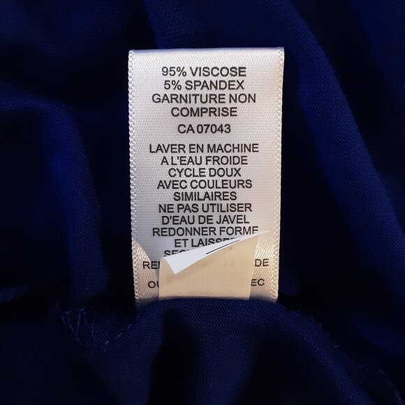 Cable & Gauge New! Blue Sleeveless Top Blouse Size Med. - Picture 13 of 13